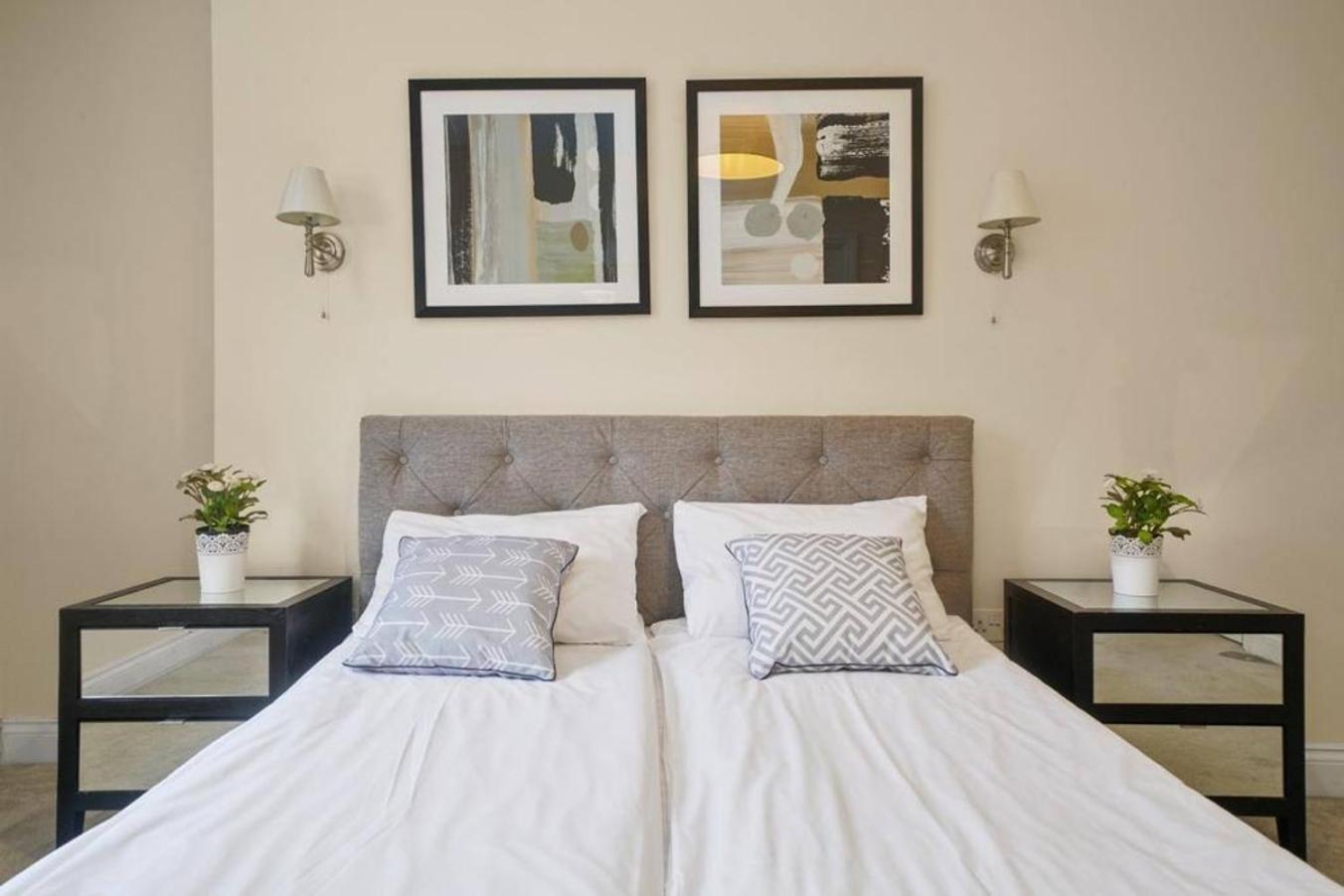 3 Bedroom Duplex Penthouse In Camden Apartment London