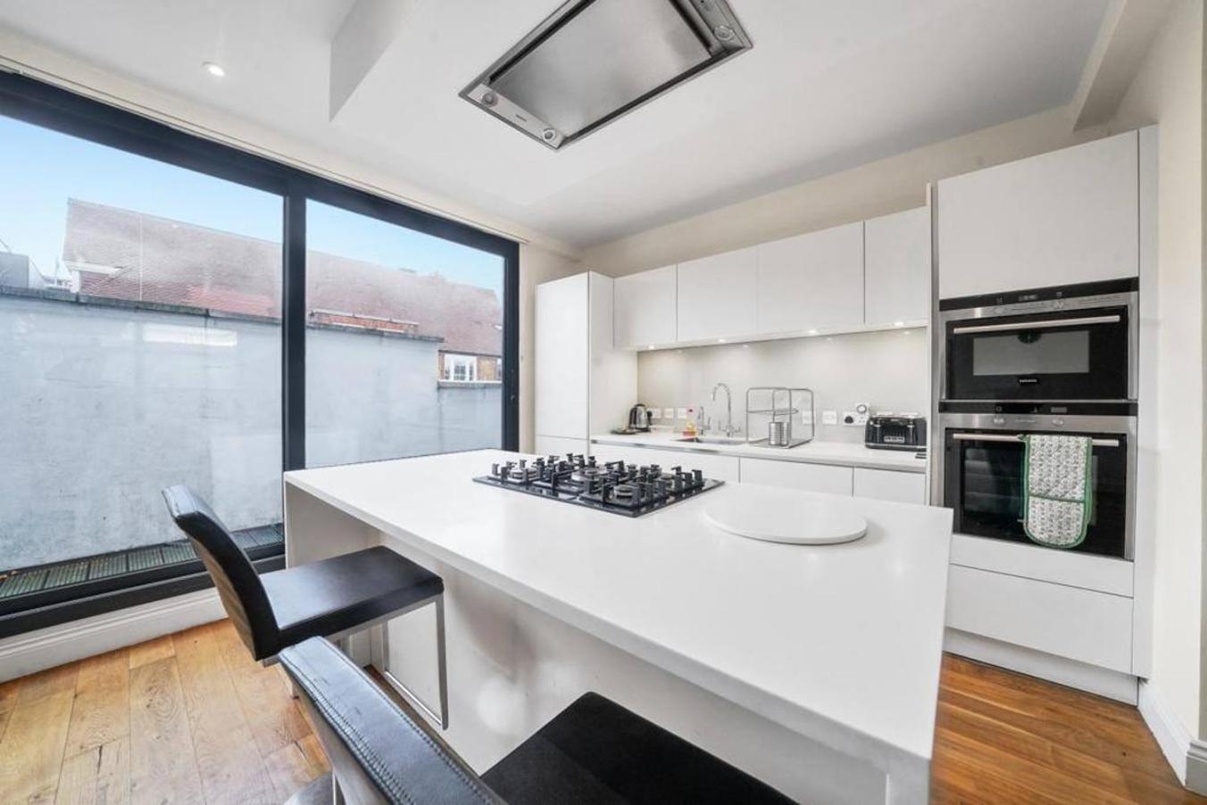 Apartment 3 Bedroom Duplex Penthouse In Camden
